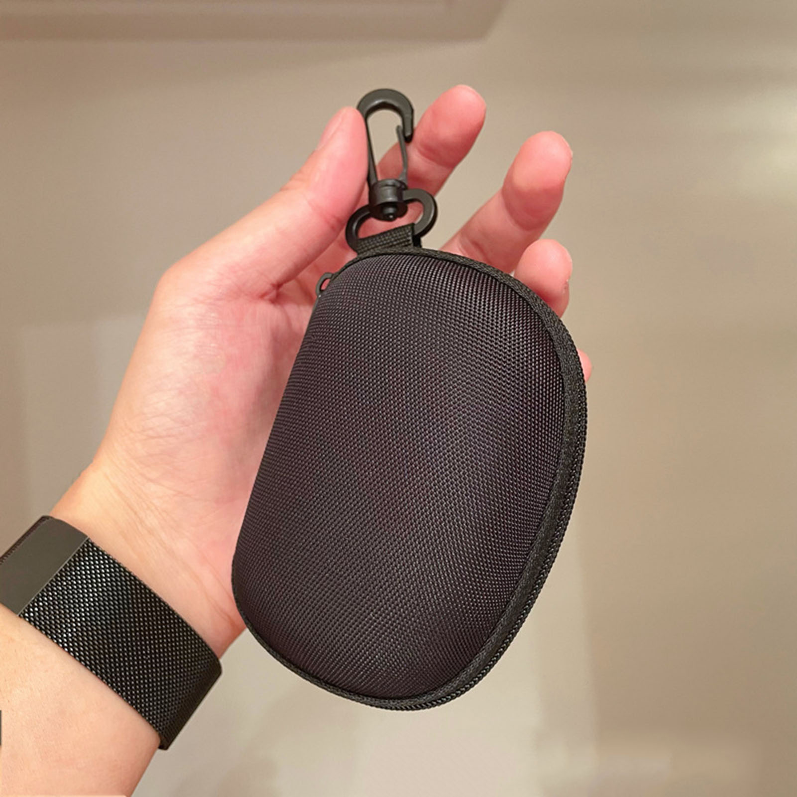 Travel Accessories Aesthetic - Estojo Dobrável para Óculos Preto com